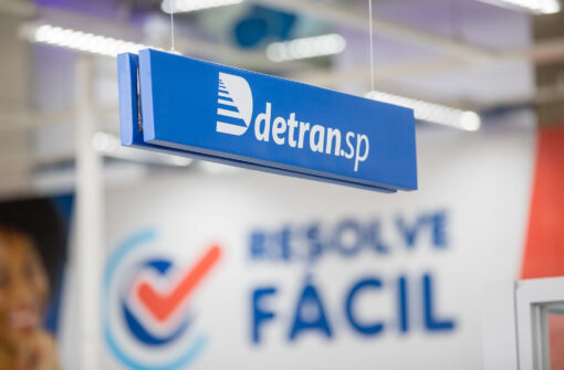 Detran-SP exclui baliza e libera carro automático no exame prático da CNH