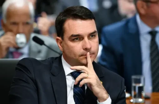 O “Efeito Flávio”: Por que o Centrão está Mudando o Discurso para 2026