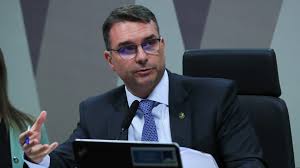 Mandato Único e Gestão Técnica: Flávio Bolsonaro Estuda Enterrar a Reeleição em 2026