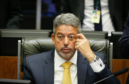 Arthur Lira ao Senado: A Pré-Candidatura que Transformou o Planalto em “Incógnita”
