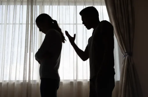 Epidemia de Violência: 12 Mulheres Vítimas a Cada 24 Horas em 2025 e o Clamor por Rigor Penal