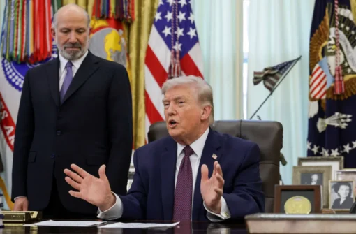 Paz pela Força: Trump Alerta para Resposta Militar Sem Precedentes se Acordo com o Irão Falhar